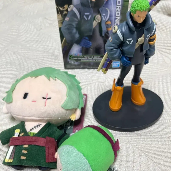 [BUNJANG] One Piece Zoro Egghead Figure &amp; Plush Set / 원피스 조로 에그헤드 피규어 인형 모찌 굿즈 판매 양도
