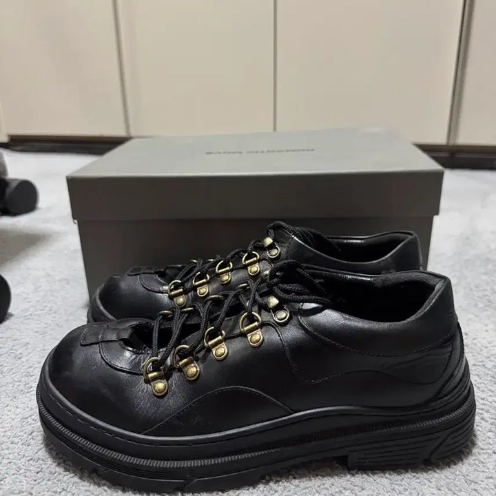 [BUNJANG] Romantic Move Smoke Hiking Shoes Oil Black / 로맨틱무브 스모크 하이킹 슈즈 / 오일 블랙(255-260)