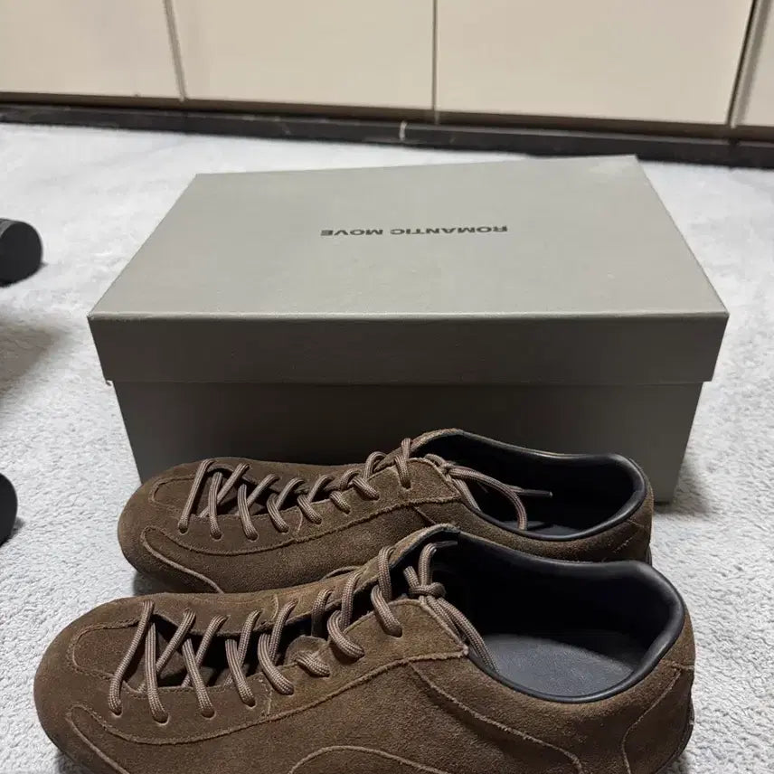 [BUNJANG] Romantic Move Bowler Sneakers Real Brown Suede 260 / 로맨틱무브 보울러 스니커즈 / 리얼브라운 스웨이드_260 size