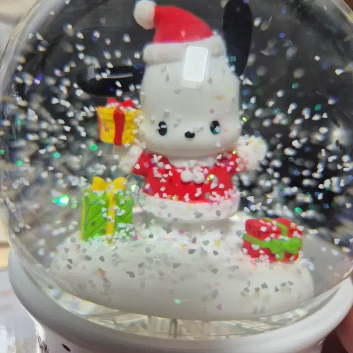 [BUNJANG] JARLL x Sanrio Pochacco Christmas Snow Globe with Music Box / 홍콩 JARLL x 산리오 크리스마스 포차코 오르골 스노우 글로브