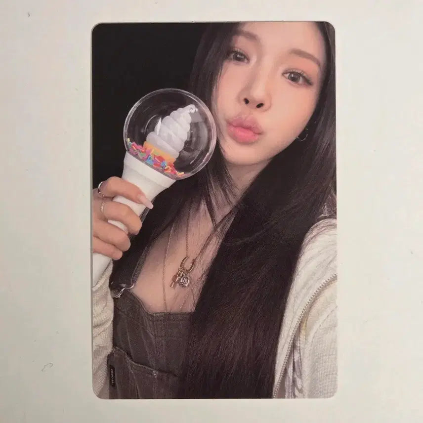 [BUNJANG] Chung Ha I.O.I. Photocard / 아이오아이 청하 응원봉 포토카드 포카