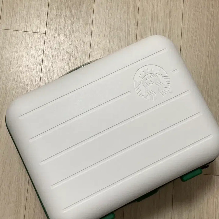 [BUNJANG] Starbucks Ready Bag White with Reusable Tumbler / 스타벅스 레디백 화이트(구매시 리유저블 텀블러 증정)