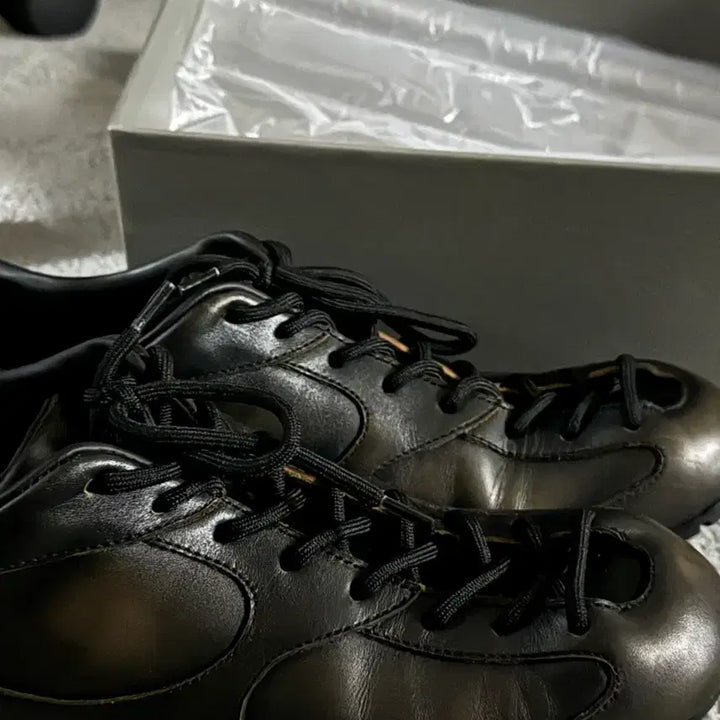 [BUNJANG] Romantic Move x DNSR Collaboration Vintage Sneakers / 로맨틱무브xDNSR 콜라보 빈티지 스니커즈 (260)