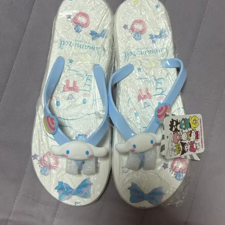 [BUNJANG] Sanrio Cinnamoroll Jjori Sandals Size 240 (US 7) / 산리오 시나모롤 쪼리 샌들 미개봉 새상품 240사이즈