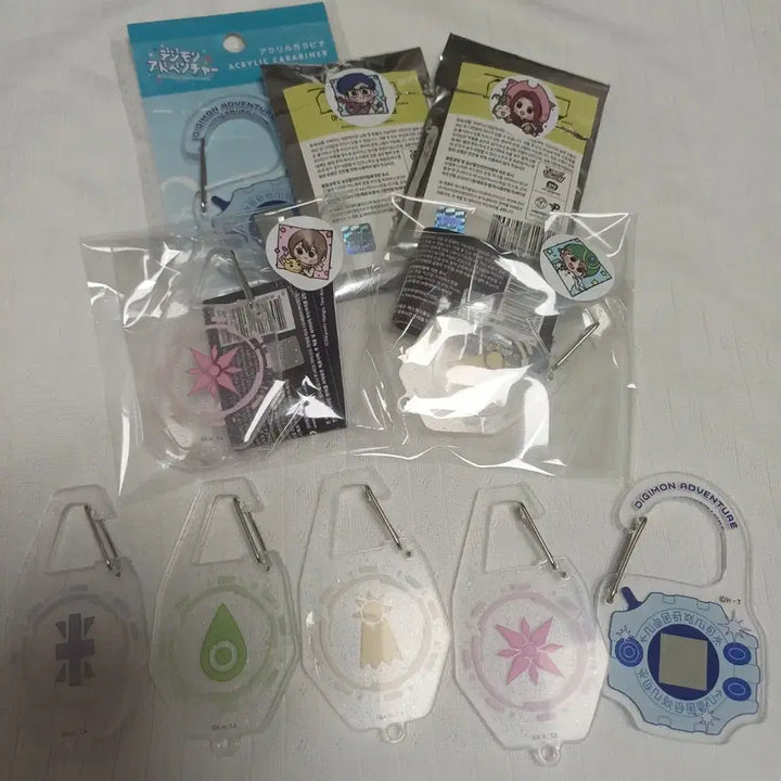 [BUNJANG] Digimon Adventure Acrylic Carabiner Set (5 Types) / 디지몬 어드벤처 아크릴 카라비너 5종(문장+디지바이스)