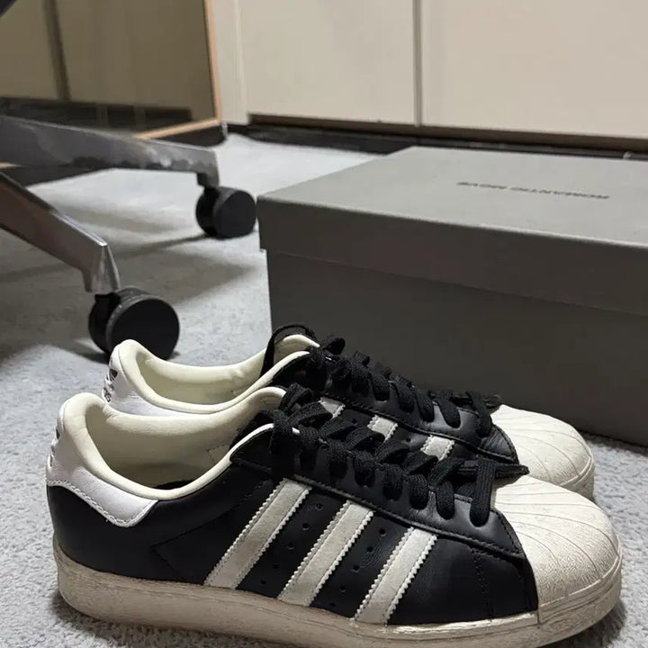 [BUNJANG] Adidas Superstar 82 FI Core Black Shoes / 아디다스 슈퍼스타 82 FI 코어 블랙 (260)