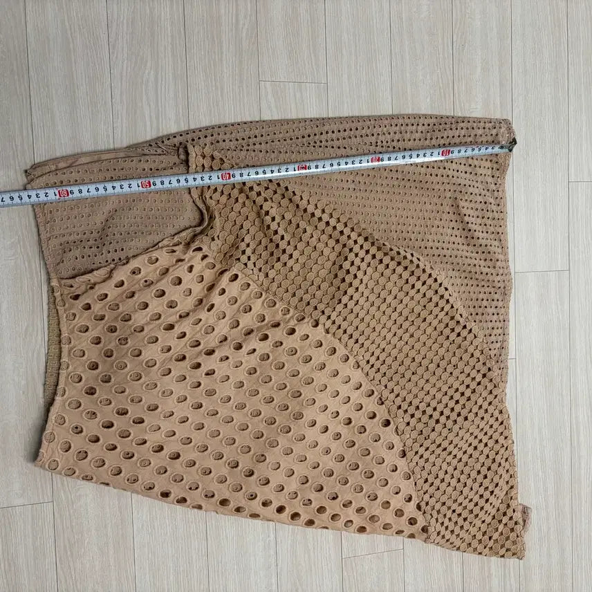 [BUNJANG] Beige Lace Midi Skirt / 베이지색 레이스 허리밴딩 스커트 66