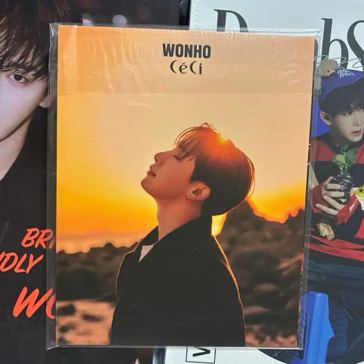 [BUNJANG] Wonho DUMBSTRUCK &amp; CeCi Photobook Bundle Set / 원호 포토북 뮤지컬 이퀄 MD 일괄 판매