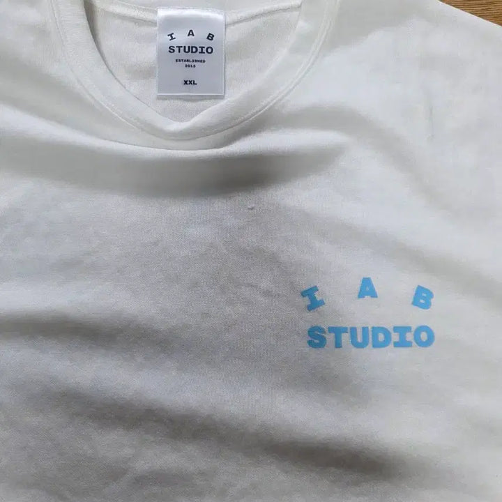 [BUNJANG] IAB STUDIO Logo T-Shirt White XXL / IAB STUDIO 반팔티 화이트 XXL