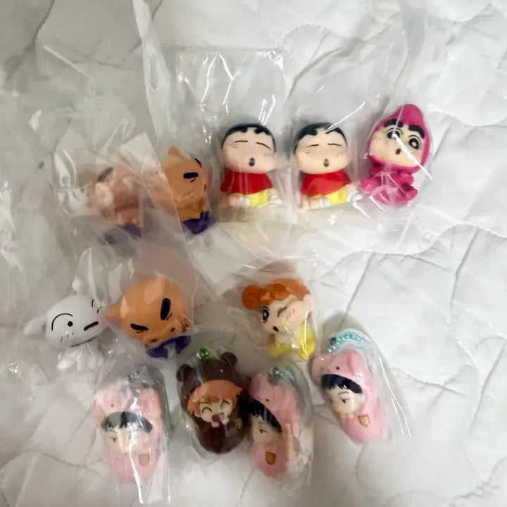 [BUNJANG] Crayon Shin-chan Gacha &amp; Ouran High School Host Club Gacha Bundle Set / 가챠 일괄로 팝니다