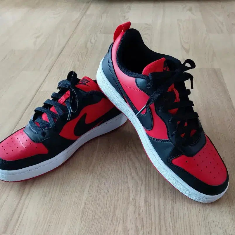 [BUNJANG] Nike Court Borough Low SE 240 Black/Red Sneakers / 나이키 코트 버로우 로우 240 블랙/레드