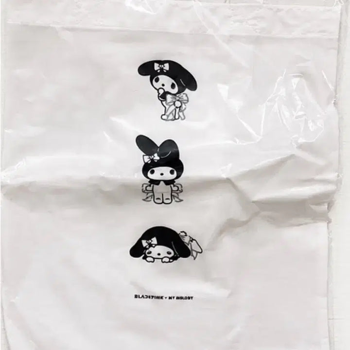 [BUNJANG] BLACKPINK x My Melody Collaboration Acrylic Keyring, Sub Bag, Pouch, and Cushion / [BLACKPINK x 마이멜로디 콜라보 굿즈 키링/파우치/서브백