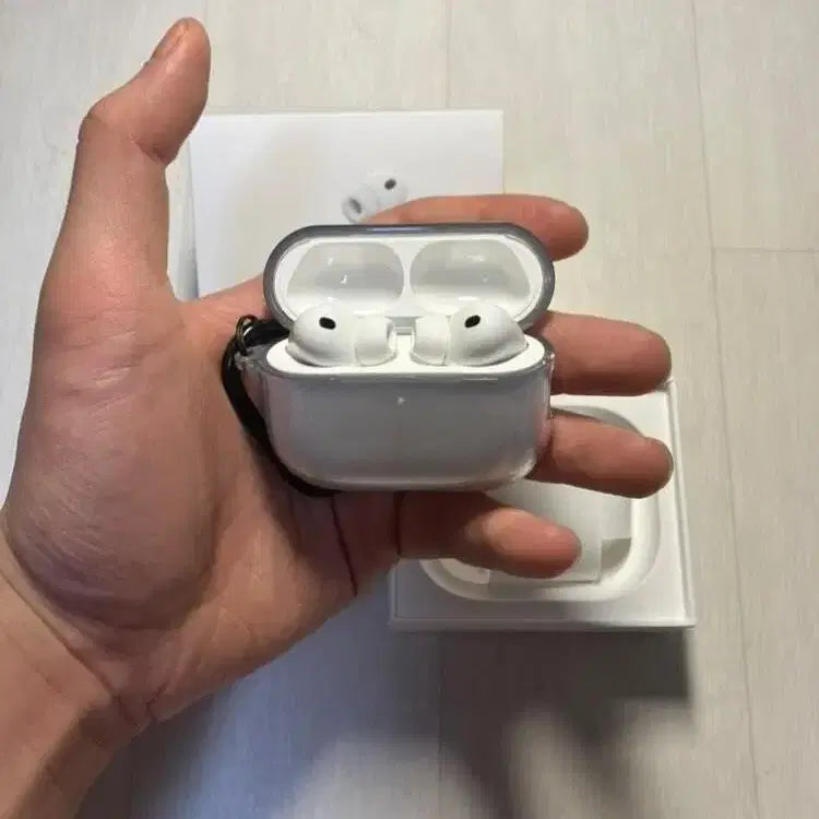 [BUNJANG] Apple AirPods Pro 3rd Gen USB-C Full Set / 에어팟 프로3 풀박스 S급 보증 O 급처