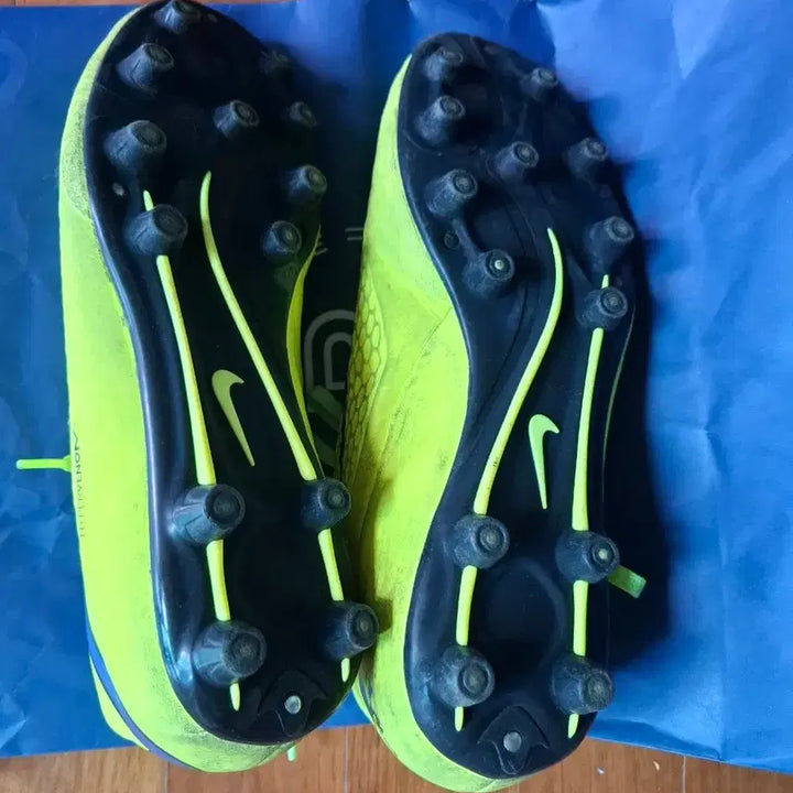[BUNJANG] Nike Hypervenom Football Boots Size 275 / 나이키 하이퍼베놈 275