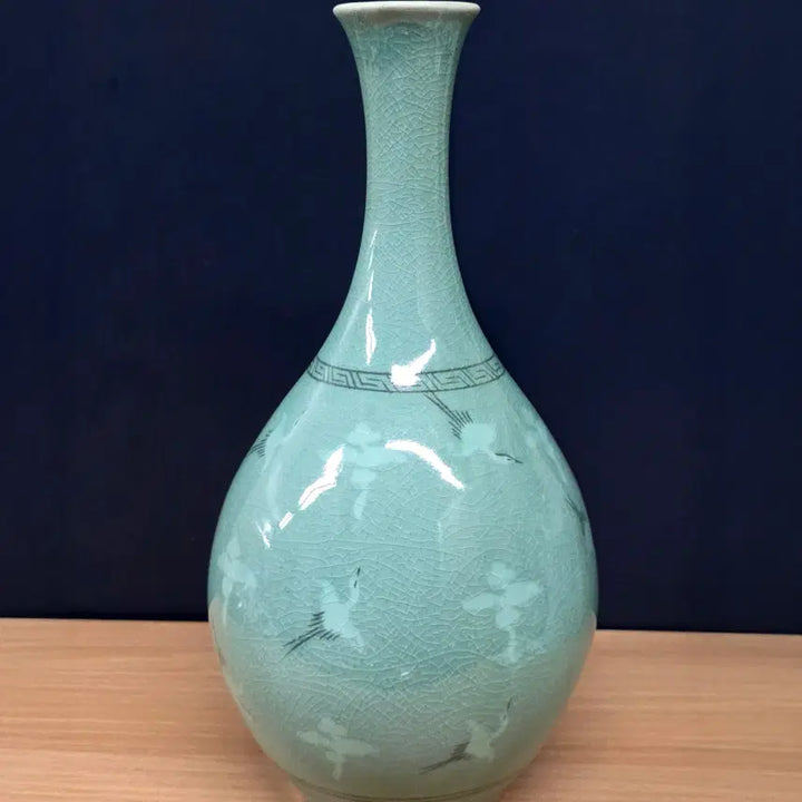 [BUNJANG] Jo Kyung Celadon Inlaid Crane and Cloud Vase / 대한민국 도예 명장 조경 작- 고려청자 상감 운학문 주병