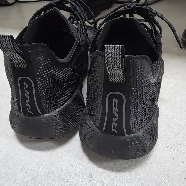 [SOLD OUT] 나이키 검정색 운동화 265