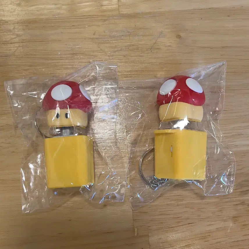 [BUNJANG] Super Mario Mushroom Sound and Light Up Clicker Keychain / 슈퍼마리오 버섯 LED불빛+ 소리나는 딸깍이 키링