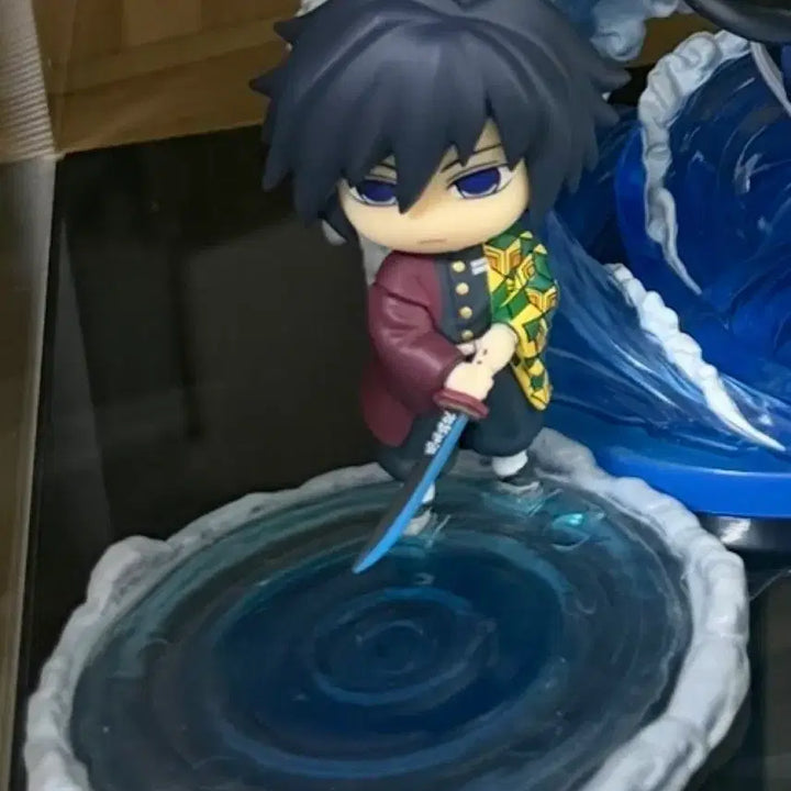 [BUNJANG] Furyu Demon Slayer Giyu Hold Figure (Rare) / Furyu 후류 홀드피규어 기유 (레어제품)