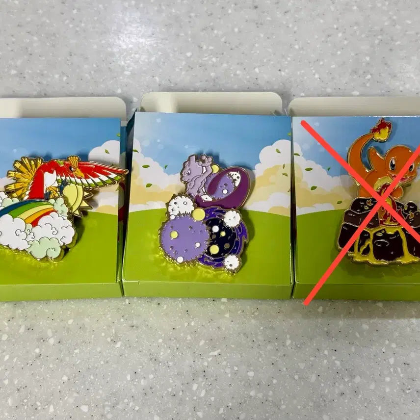[SOLD OUT] 이삭토스트 포켓몬 뱃지 칠색조 뮤츠 판매