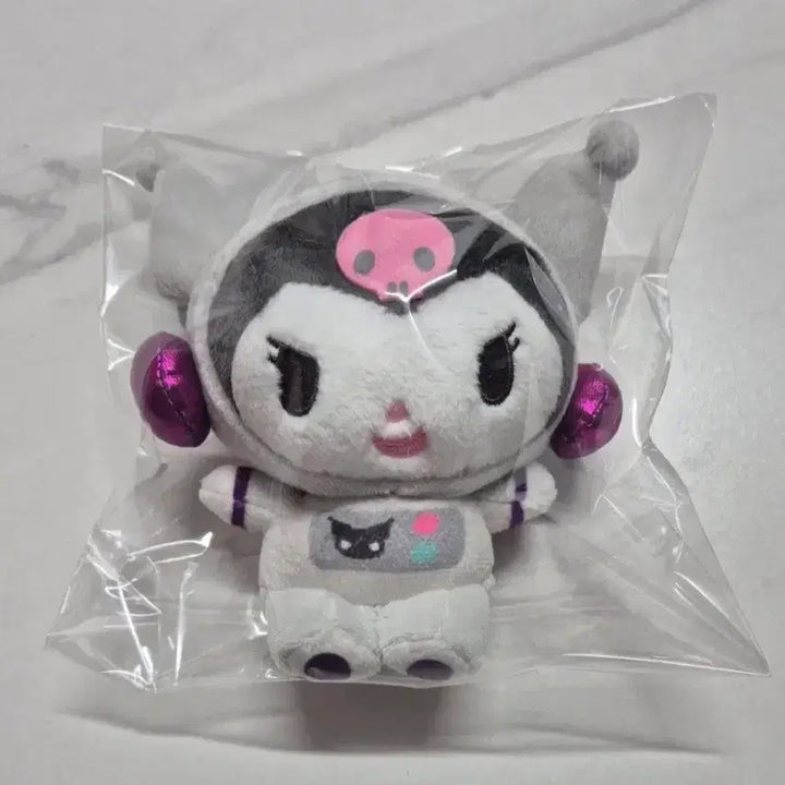 [BUNJANG] Kuromi Spaceship Plush Keychain (20th Anniversary) / 20주년 우주선 쿠로미 인형 키링 판매