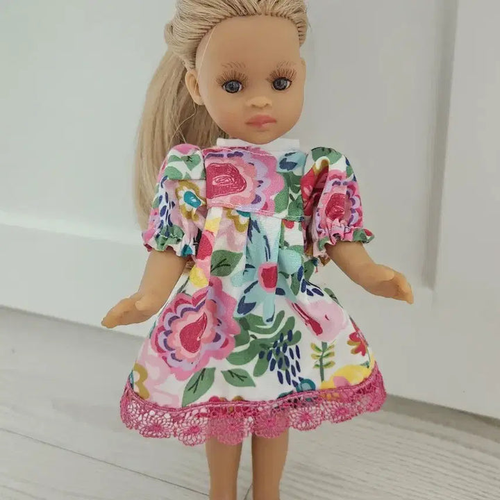 [BUNJANG] Paola Reina Mini Doll with Outfits and Accessories / 미니 파올라레이나