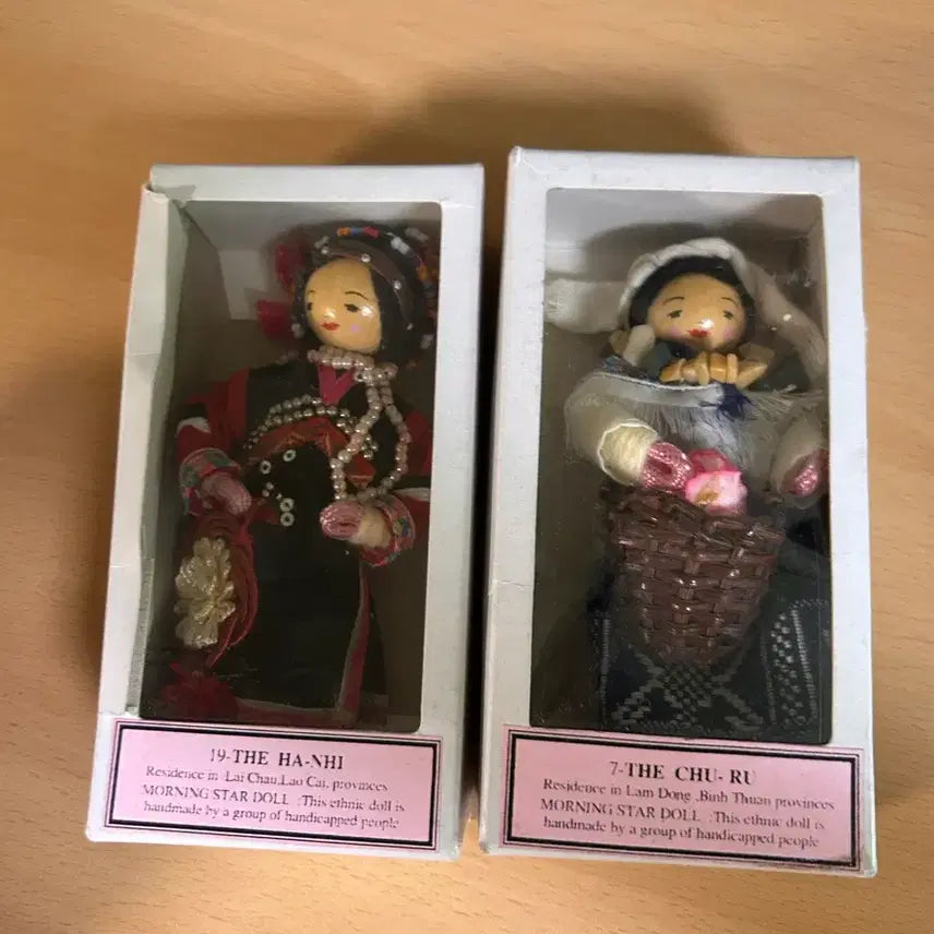 [BUNJANG] Vietnamese Folk Doll Set (2 pcs) / 베트남 민속 인형 세트 (2개)