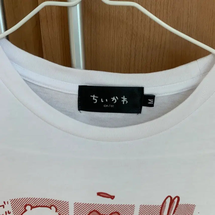 [BUNJANG] Cheekawaoo Japan Authentic T-Shirt White Red Print / 일본 정품 먼작귀 치이카와 티셔츠 치이카와랜드