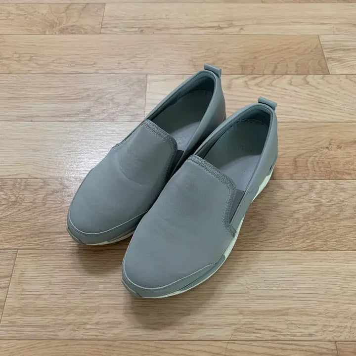 [BUNJANG] KUHO Slip-on Sneakers / 구호 슬립온 스니커즈 225