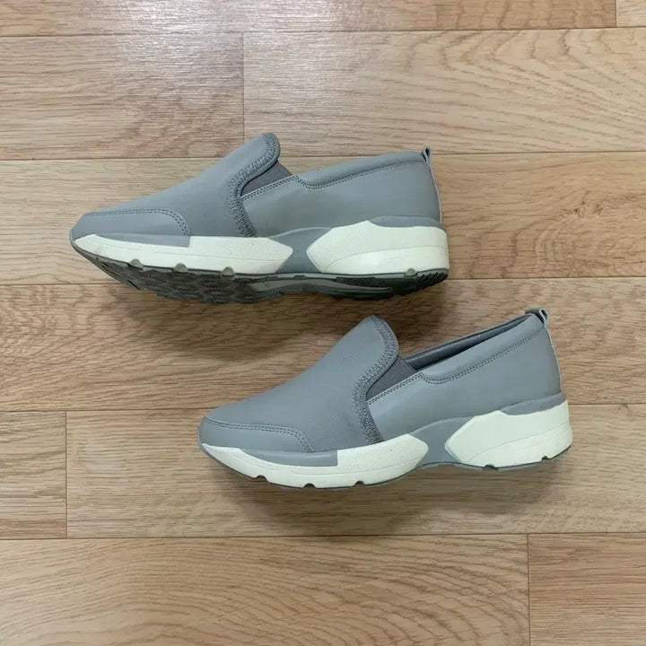 [BUNJANG] KUHO Slip-on Sneakers / 구호 슬립온 스니커즈 225