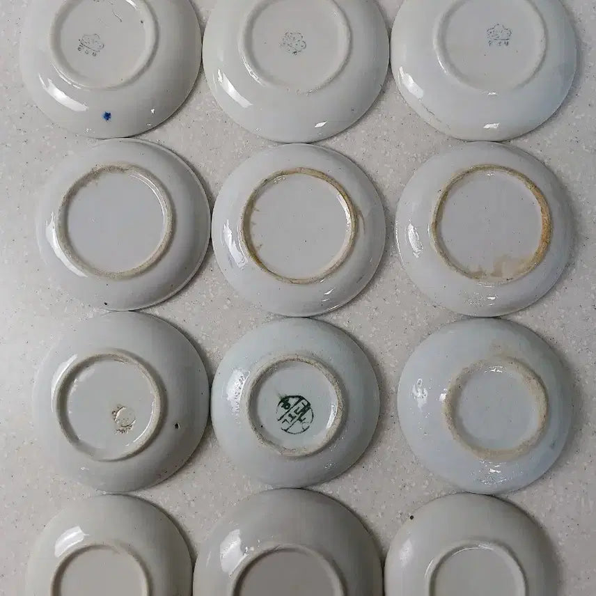 [BUNJANG] Vintage Porcelain Plate Set (12 Pieces) / 근대사 수집품 빈티지  왜사기 접시 12개