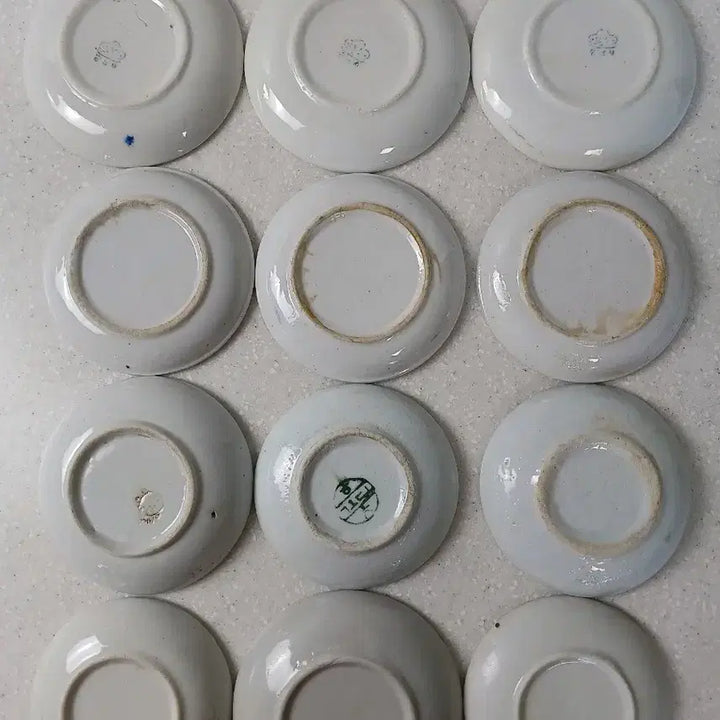 [BUNJANG] Vintage Porcelain Plate Set (12 Pieces) / 근대사 수집품 빈티지  왜사기 접시 12개