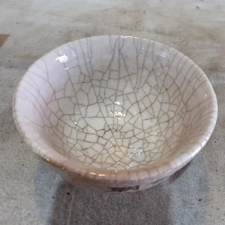 [BUNJANG] White Porcelain Iron-Painted Fish and Inscription Celadon Tea Bowl / 백자 철화 어문 명문 다완
