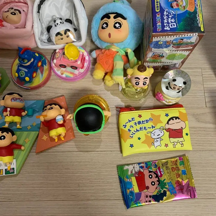 [BUNJANG] Crayon Shin-chan Figures &amp; Magnets Bundle Set / 짱구 피규어/자석 등등