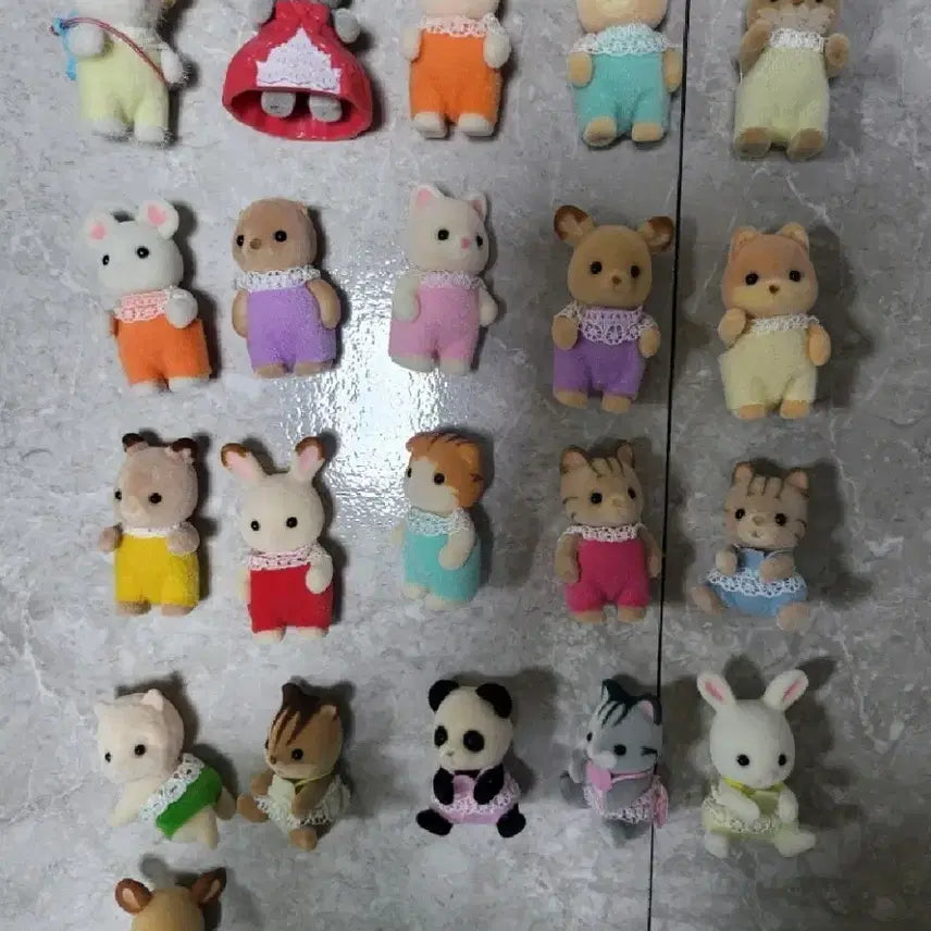 [BUNJANG] Sylvanian Families Baby Bundle Set (Cat, Rabbit, Sea Otter, Hamster, etc.) - Unsealed / 실바니안 아기 개봉품 21개 일괄 판매(고양이,토끼,해달,햄스터 등)