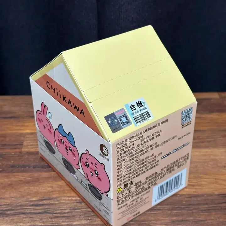 [BUNJANG] Chiikawa Spicy Curry Stamp Acrylic Figure (Minor Box Damage) / 치이카와 매운카레 스템프 도장 아크릴 피규어 (박스 미세 손상)