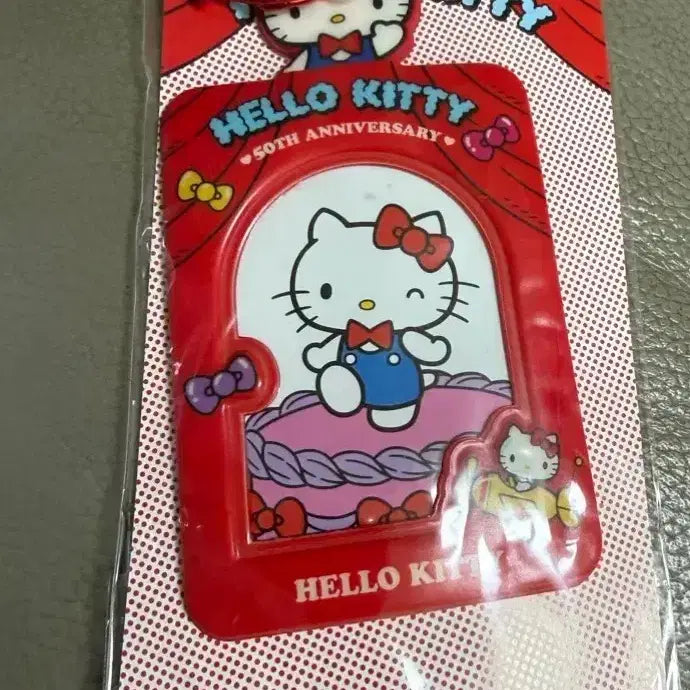 [BUNJANG] Hello Kitty 50th Anniversary Photocard Keyring / 헬로키티 50주년 기념 포토카드 키링