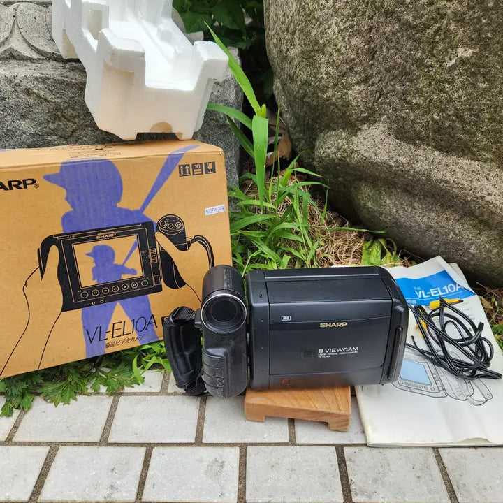[BUNJANG] SHARP Video8 8mm Camcorder VL-EL10A / 빈티지 8mm 캠코더 SHRAP Video8/8 mm VL-EL10A 액