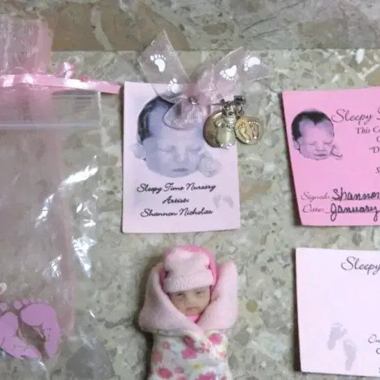[BUNJANG] Imported Baby Doll with Pink Floral Blanket / 아기 인형 핑크 꽃무늬 이불 포함 수입