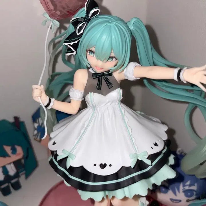 [BUNJANG] Hatsune Miku 2023 Birthday Figure Box / 2023 버스데이 미쿠 피규어 박스o