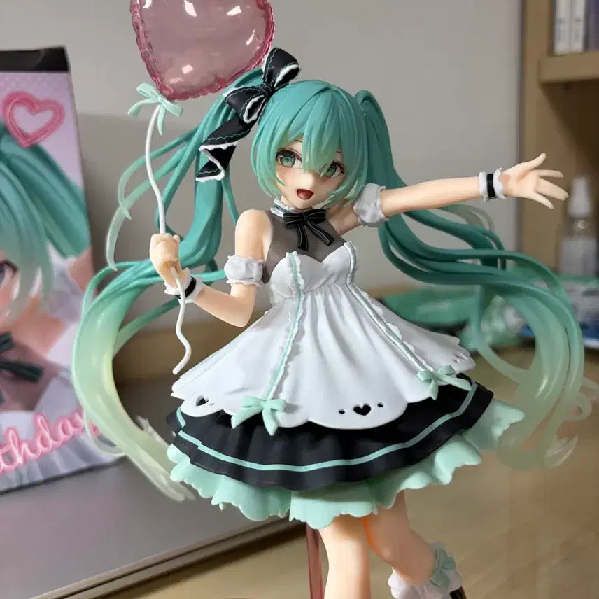 [BUNJANG] Hatsune Miku 2023 Birthday Figure Box / 2023 버스데이 미쿠 피규어 박스o
