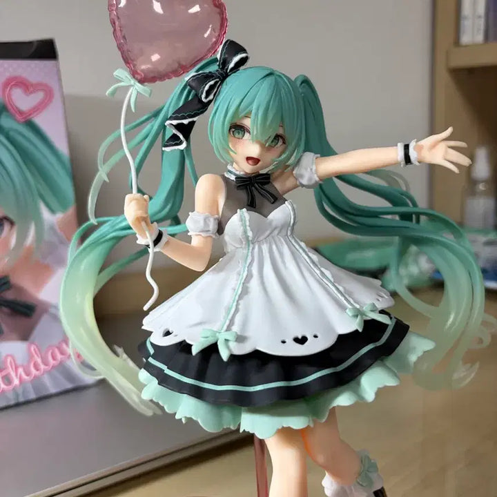 [BUNJANG] Hatsune Miku 2023 Birthday Figure Box / 2023 버스데이 미쿠 피규어 박스o