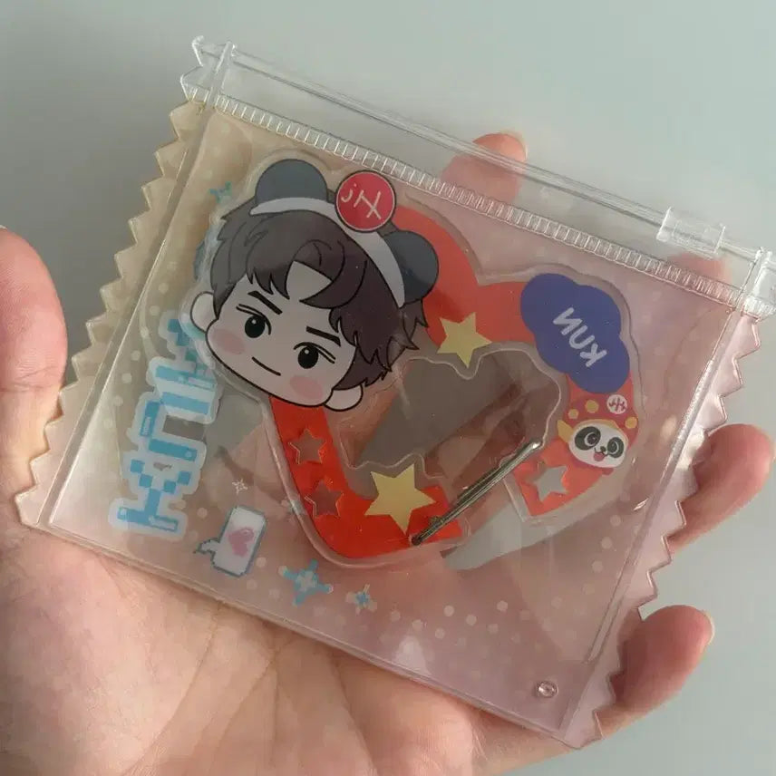 [BUNJANG] WayV Kun Carabiner Haidilao Goods / 웨이션브이 쿤 카라비너 하이디라오
