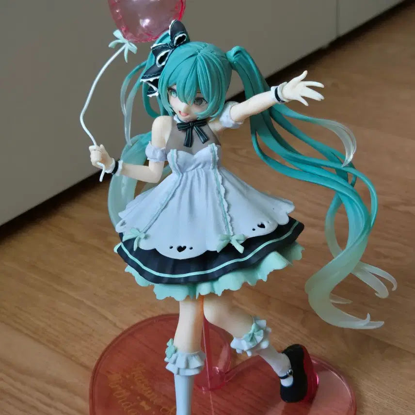 [BUNJANG] Hatsune Miku AMP+ 2025 Birthday Party Figure / 하츠네 미쿠 AMP+ 2025 버스데이 파티 피규어