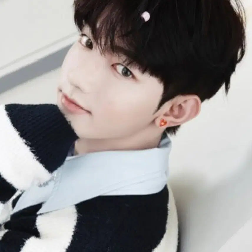 [BUNJANG] ZB1 Zhang Hao Signed Photocard / 제베원 장하오 싸인포카 양도