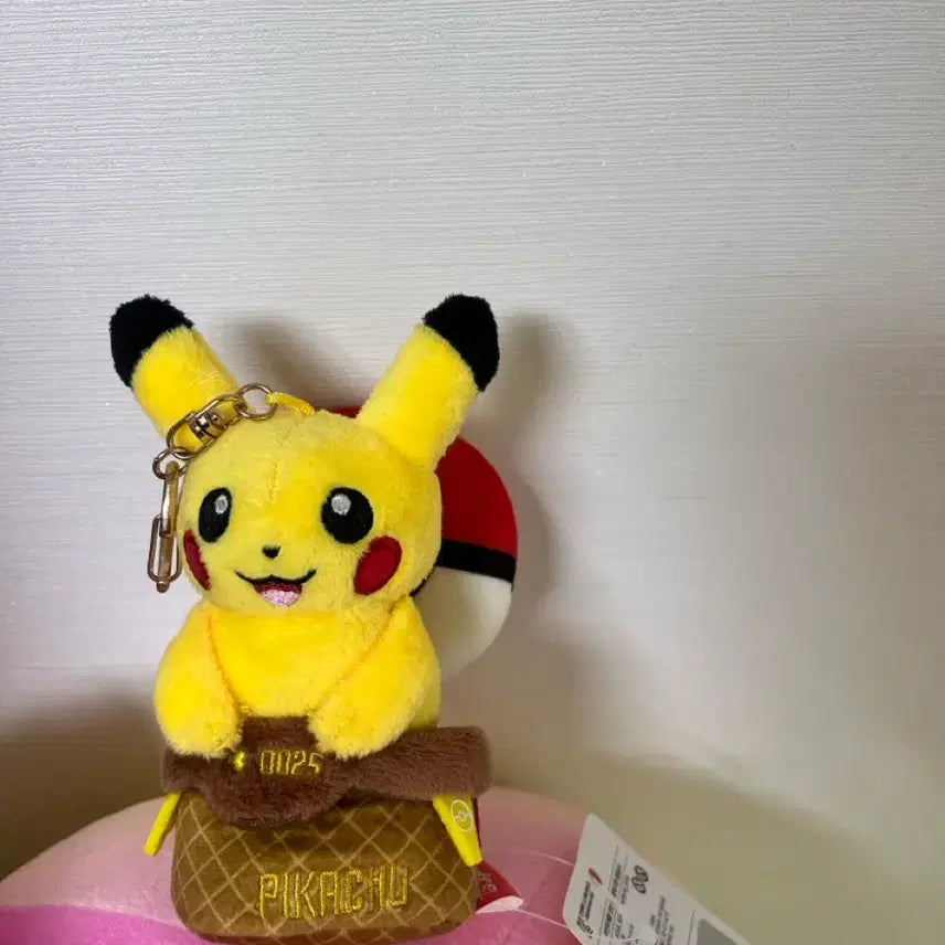 [BUNJANG] Pikachu Pop-up Store Limited Edition Plush Doll / 피카츄 팝업 인형