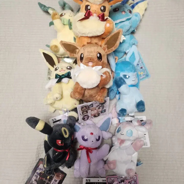 [BUNJANG] Pokemon Eevee Collection Plush Dolls (Set of 9) / 포켓몬 이브이 컬렉션 하이파이브 봉제 인형 성수 서울숲 포레스트 님피아