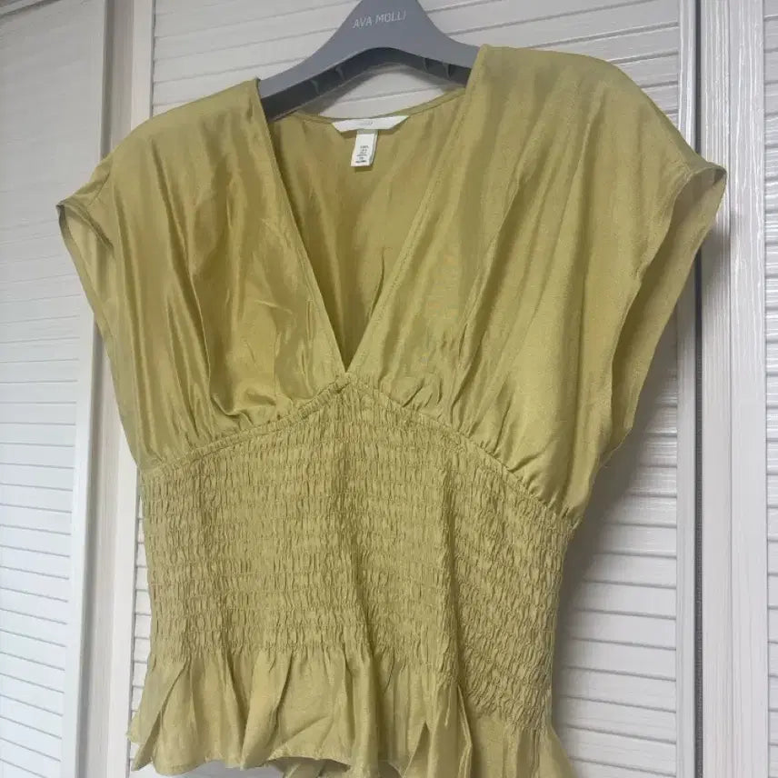 [SOLD OUT] H&amp;m 스모크 블라우스