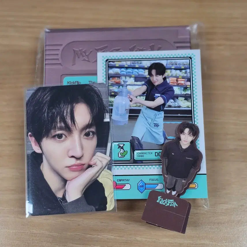 [BUNJANG] KICKFLIP DH Platform Full Set Photocard, Album Card, Mini Stand, Character Card Bundle Set / 일괄) 킥플립 동현 플랫폼 풀세트 포카 앨포 버전 미니스탠드 캐릭터카드