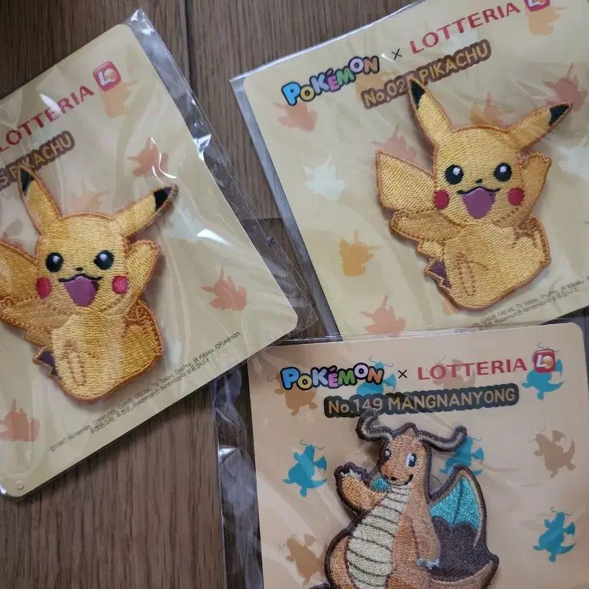[BUNJANG] Pokemon Pikachu Red Frame Bundle / 포켓몬스터 피카츄 레드 프레임등일괄