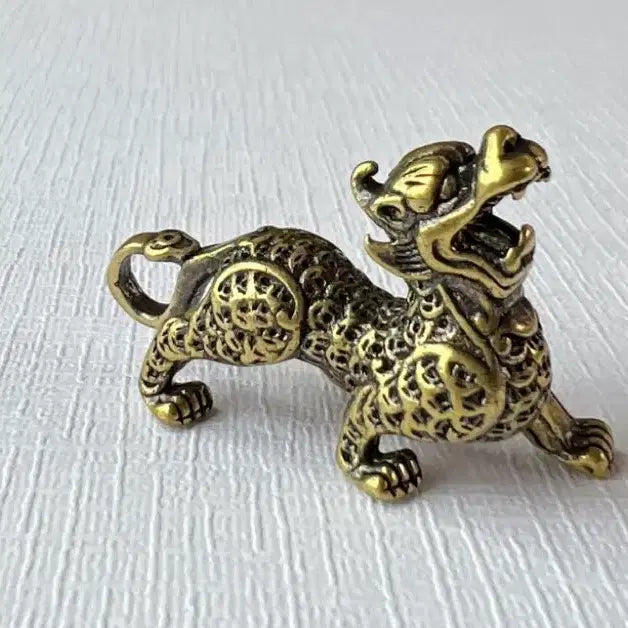 [BUNJANG] Brass Haechi Figurine Decoration Accessory / 황동 해태상 장식품 소품